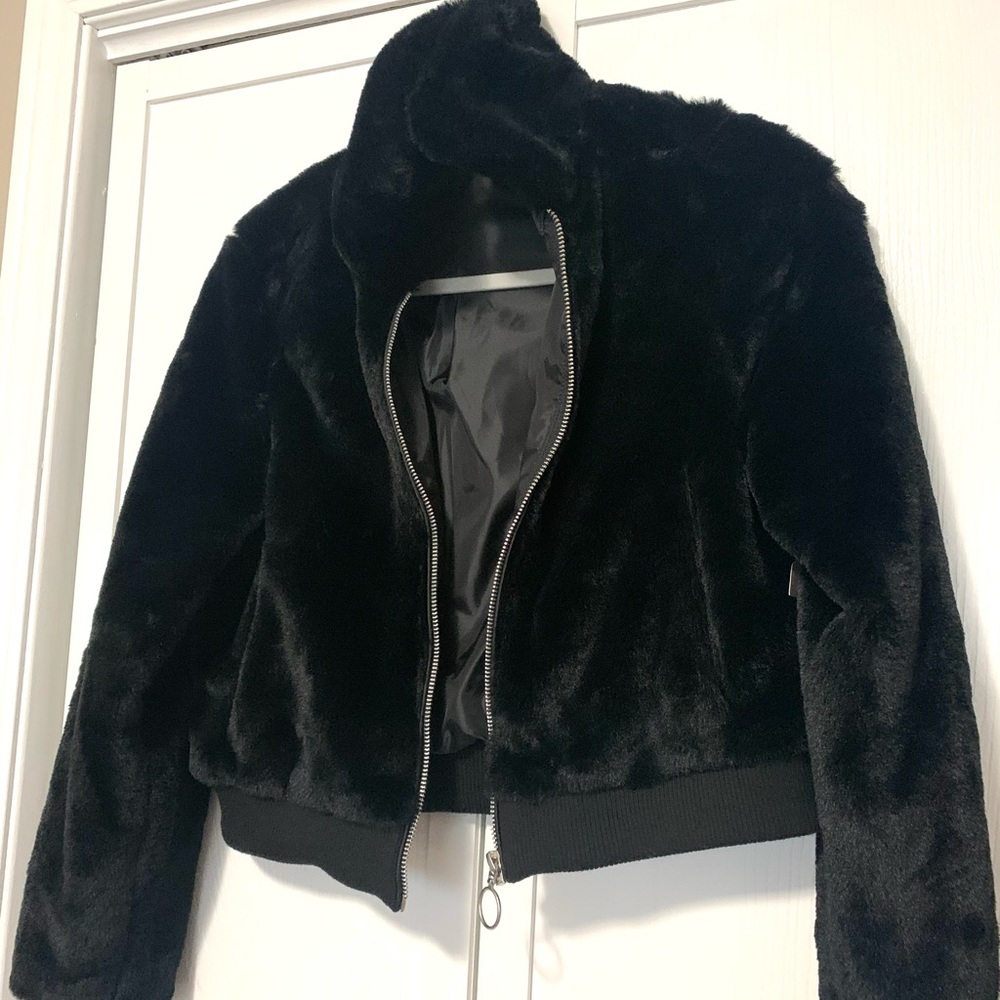 Black fuzzy cropped jacket